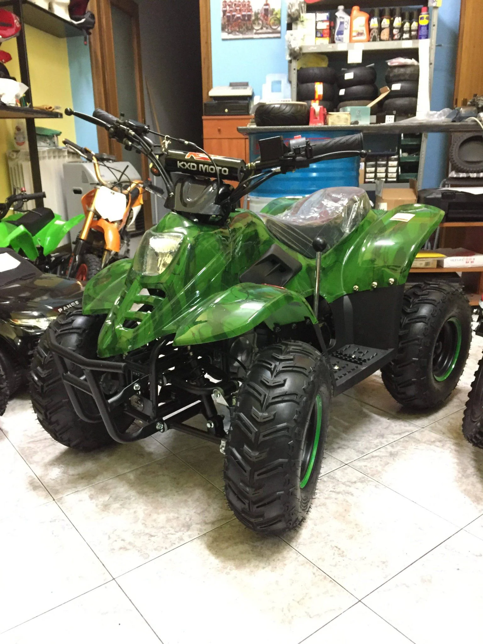 Quad Bambu’ 125cc 4T ruota 7″ avviamento elettrico, luci, telecomando, retromarcia