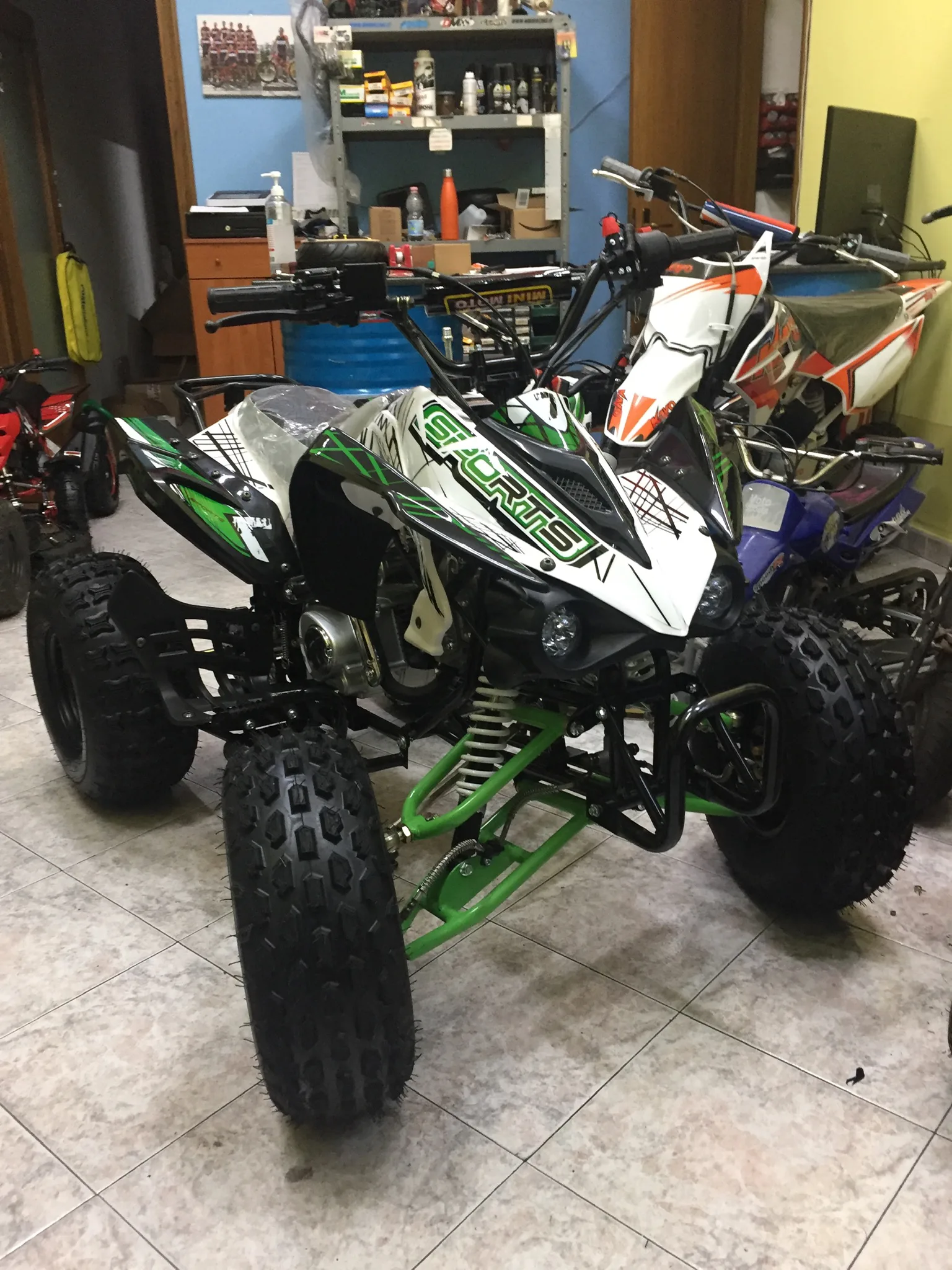 Quad Kawa Look 125cc 4T 3 marce+retro ruota 8″ avviamento elettrico, luci, telecomando, foto 3