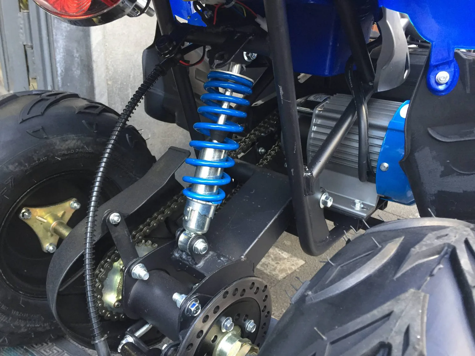 Mini quad elettrico replica Polaris 1000W 48V ruota 7″, foto 5