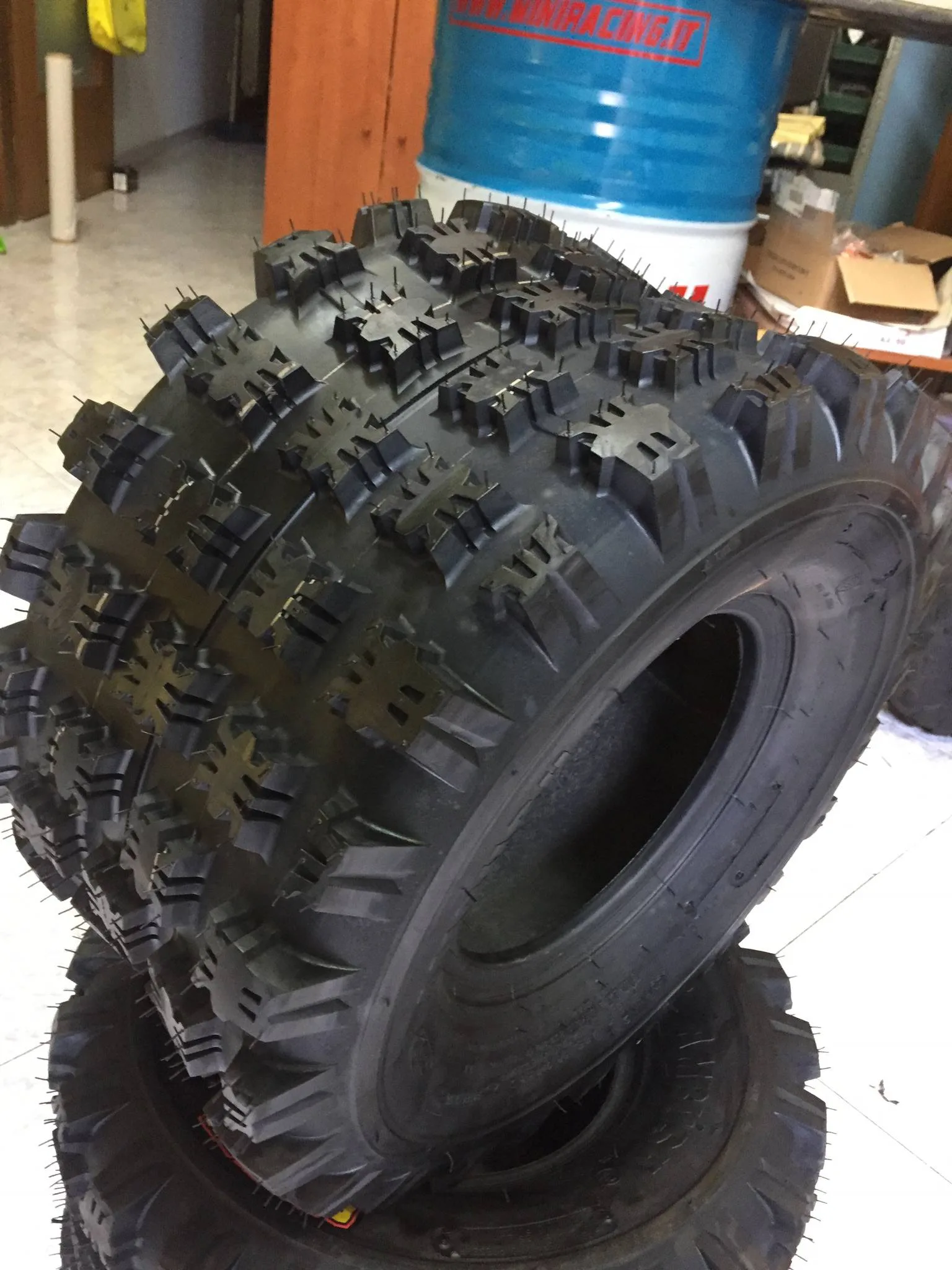 2 gomme pneumatici quad 8″ CST ambush 18x10-8, foto 3