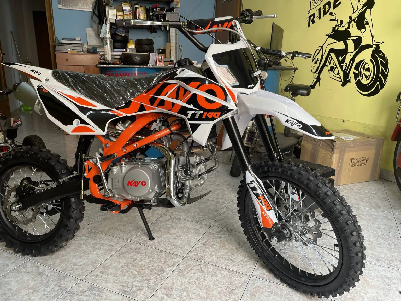 Pit bike Kayo 140cc 4T, 4 marce, ruota 14″ 17″