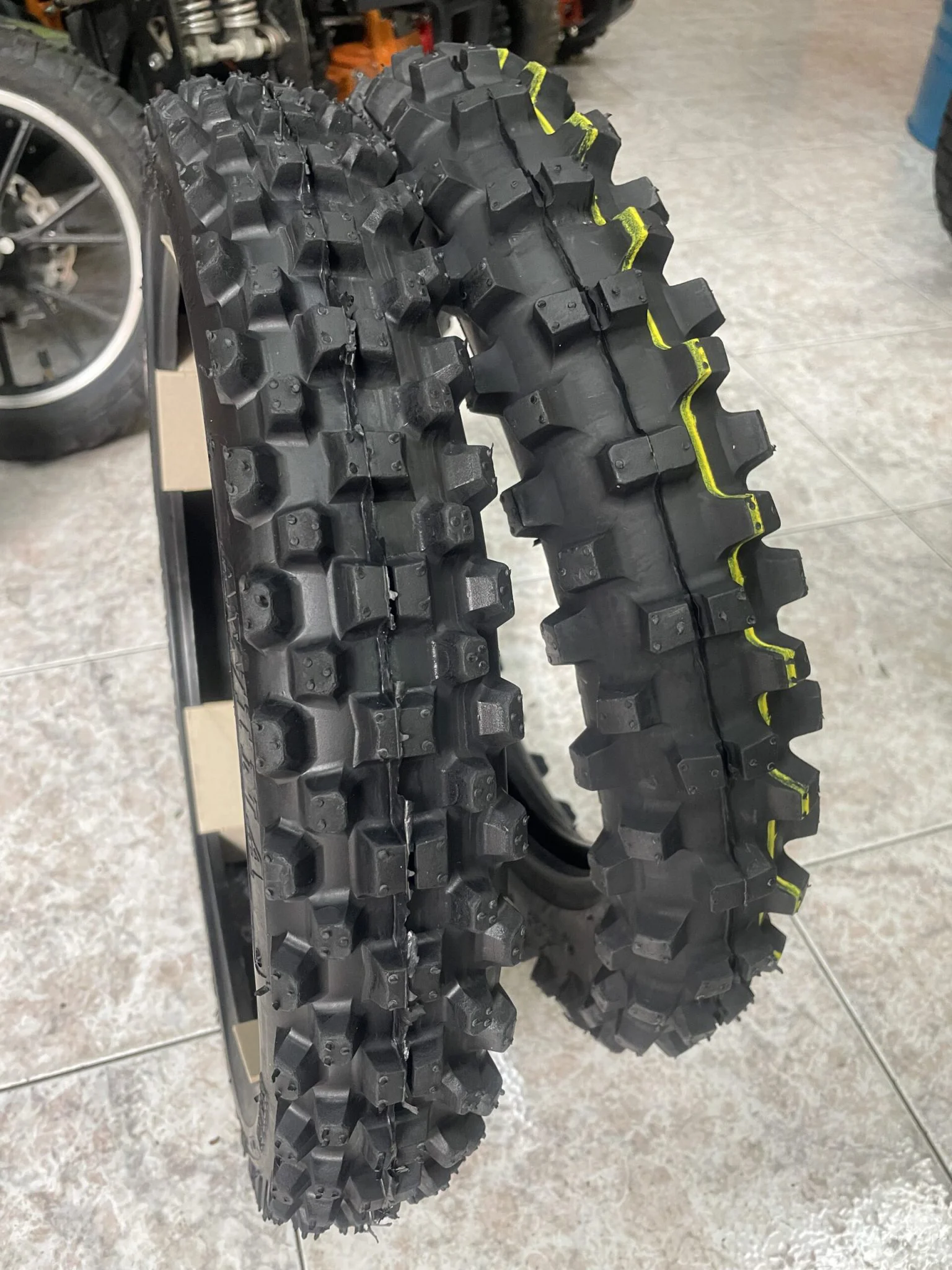 Coppia treno gomme cross awina 60/100-14 e 80/100-12, foto 4