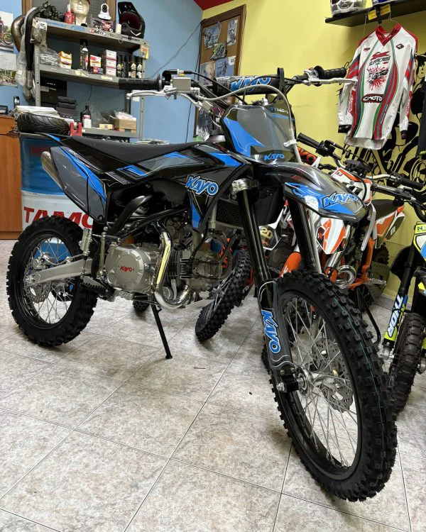Pit bike Kayo 140cc 4T, 4 marce, ruota 16″i9″, avviamento elettrico