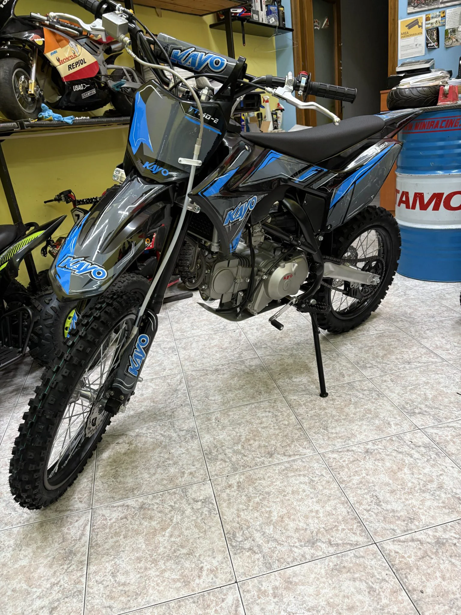 Pit bike Kayo 140cc 4T, 4 marce, ruota 16″i9″, avviamento elettrico, foto 3
