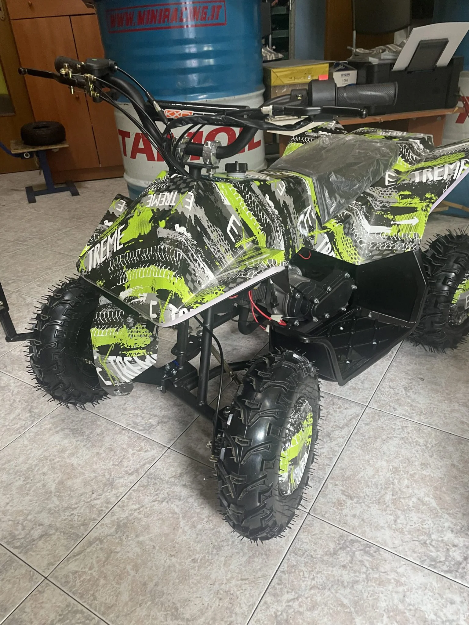 Mini quad Cybertruck 50cc 2T avviamento elettrico ruota 6″ MY 2024, foto 2