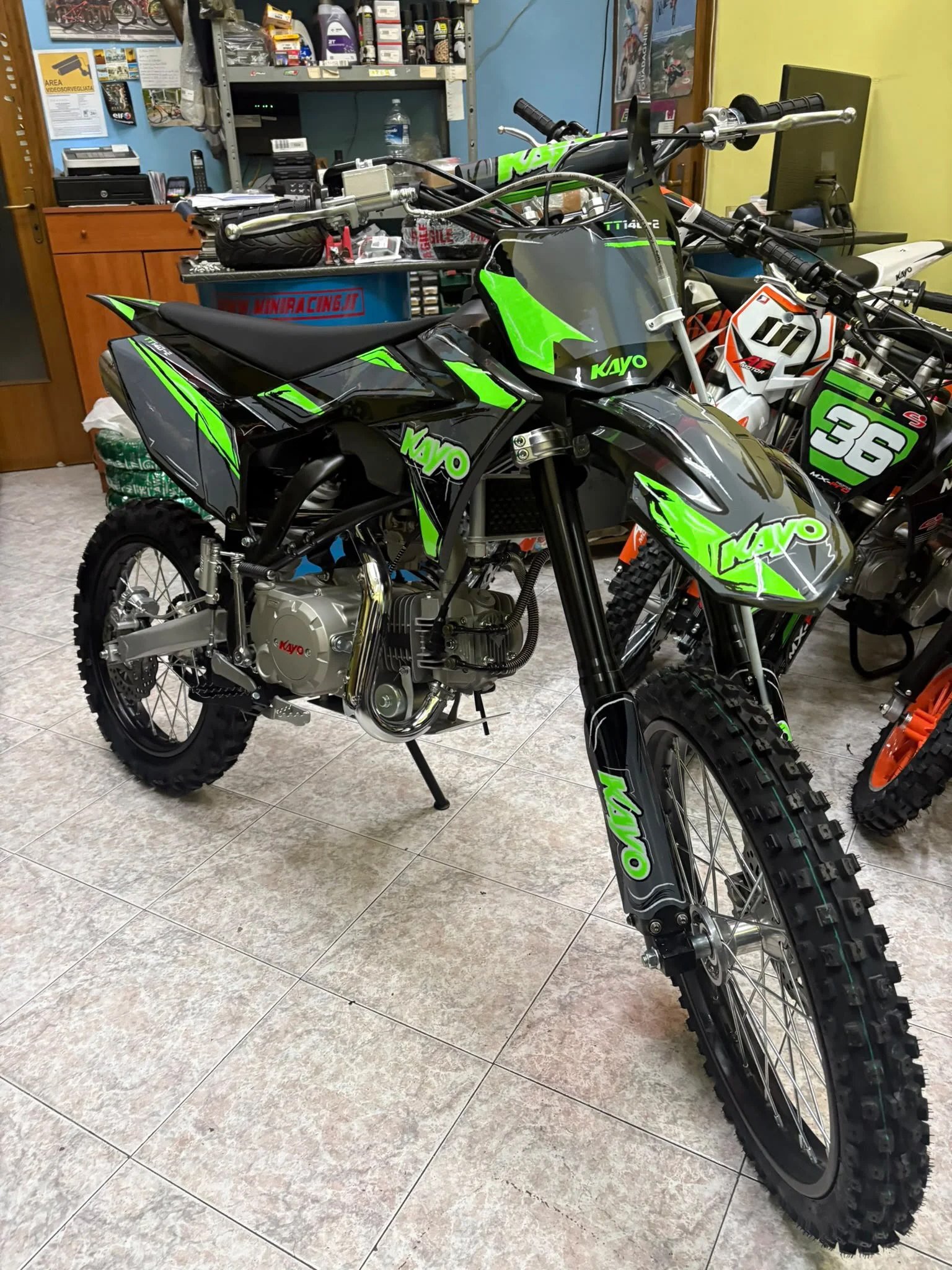 Pit bike Kayo 140cc 4T, 4 marce, ruota 16″i9″, avviamento elettrico, foto 7