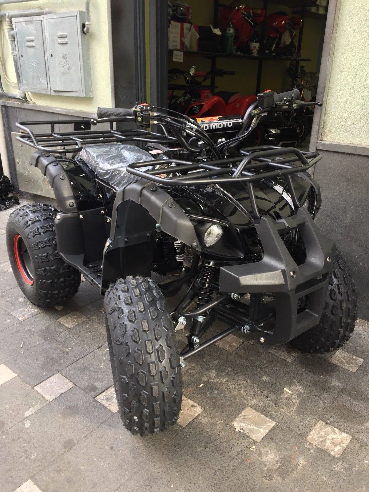 Quad Hummer 125cc 4T 3 marce+retro ruota 8″ avviamento elettrico, luci, telecomando