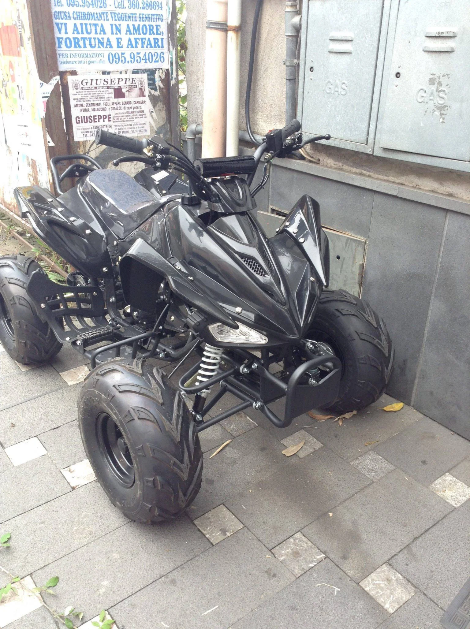 Quad Yama Look 125cc 4T ruota 7″ avviamento elettrico, luci, telecomando, retromarcia, foto 10