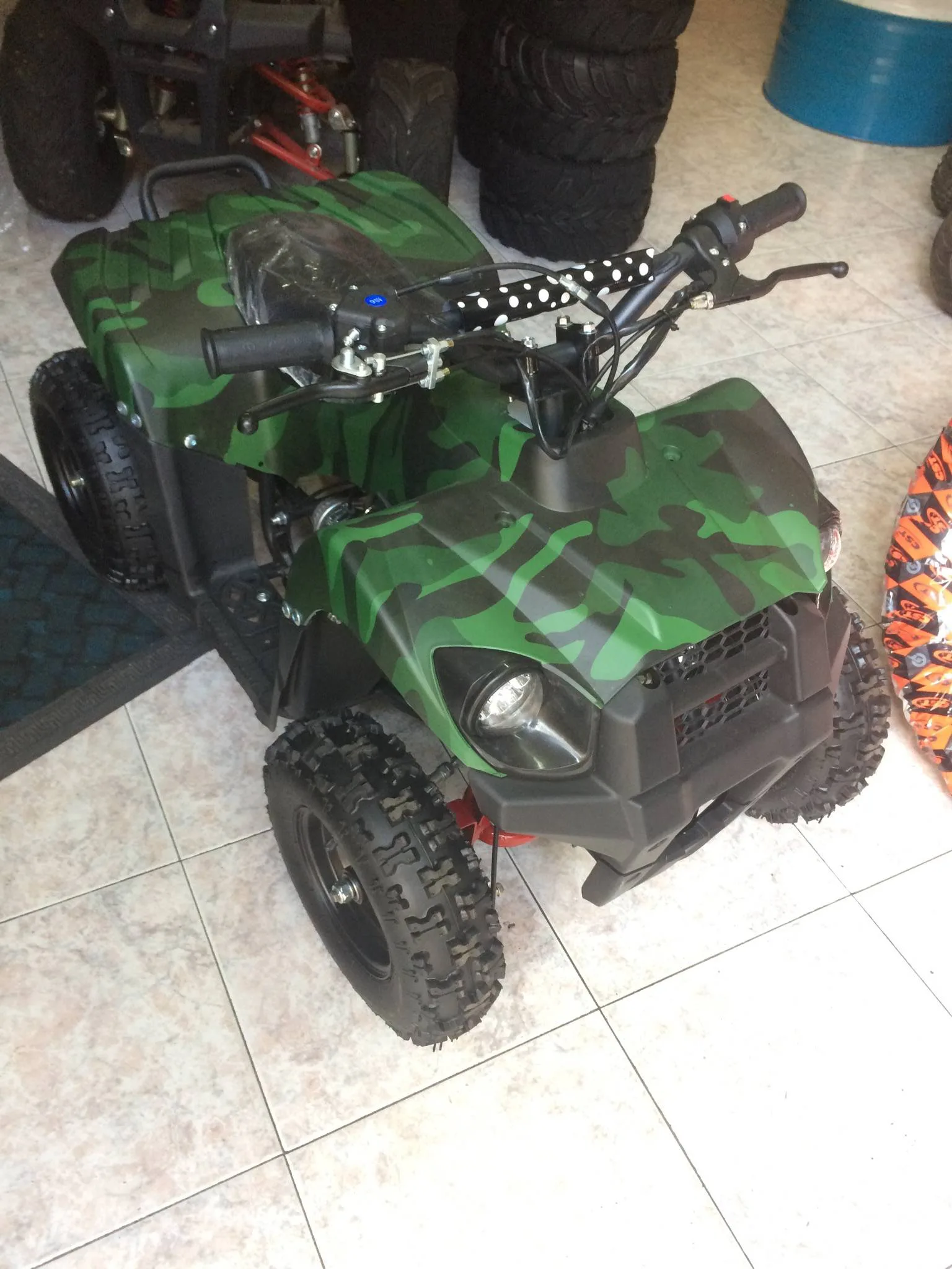 Mini quad Tiger 50cc 2T ruota 6″ avviamento elettrico luci telecomando, foto 3