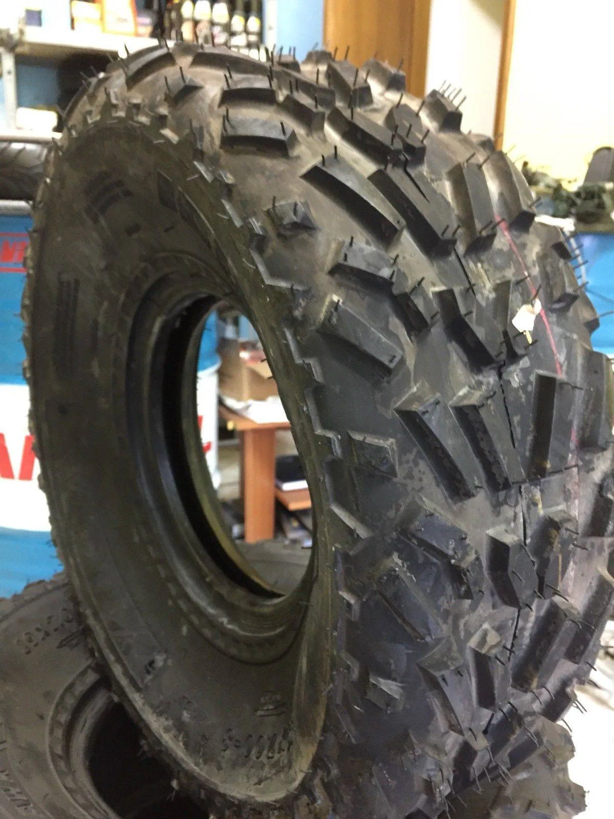 Treno completo di 4 gomme 2 18x9, 50-8+2 19x7-8 unilli, foto 4