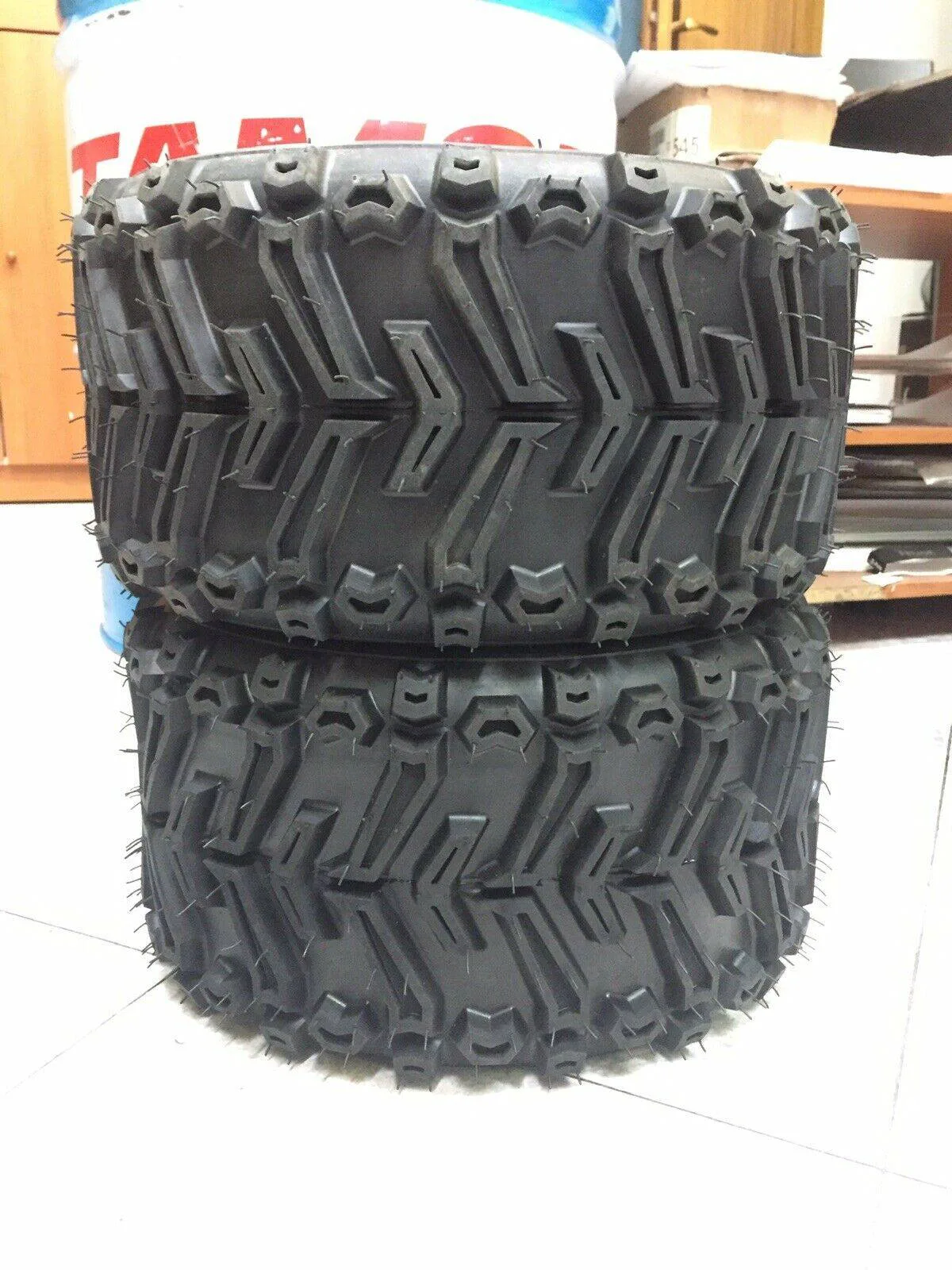 Treno completo di 4 pneumatici 16x8-7, foto 2