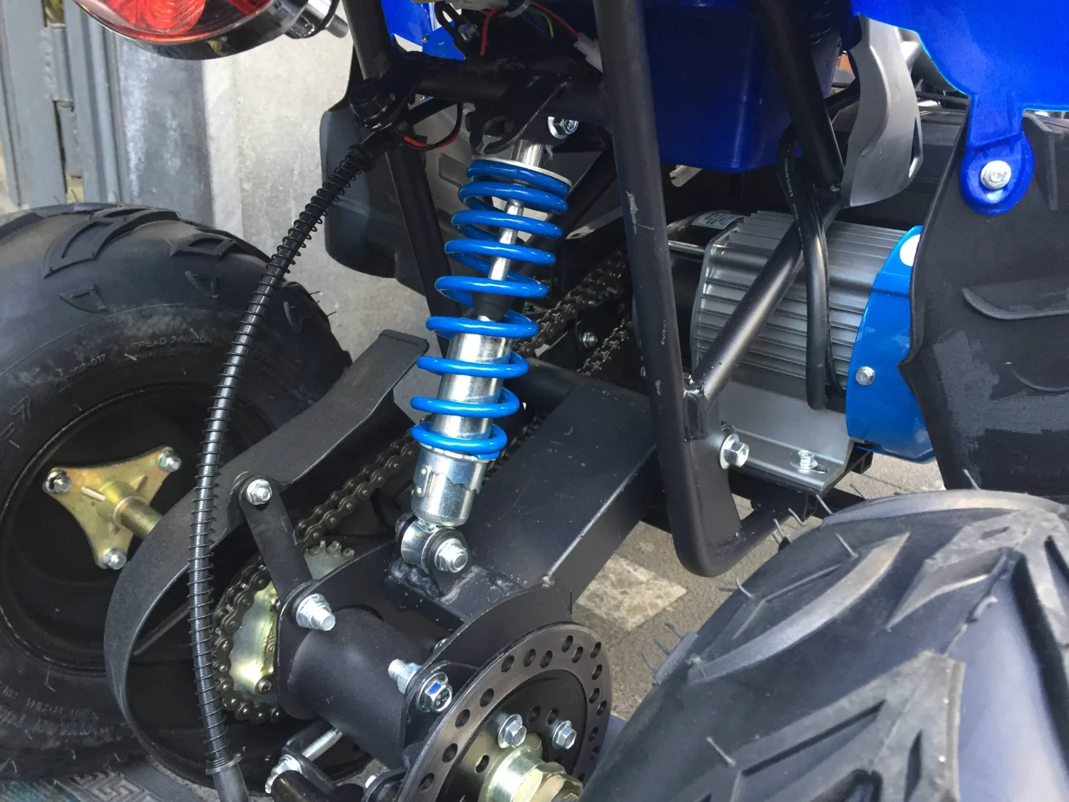 Mini quad elettrico replica Polaris 1000W 48V ruota 7″, foto 5