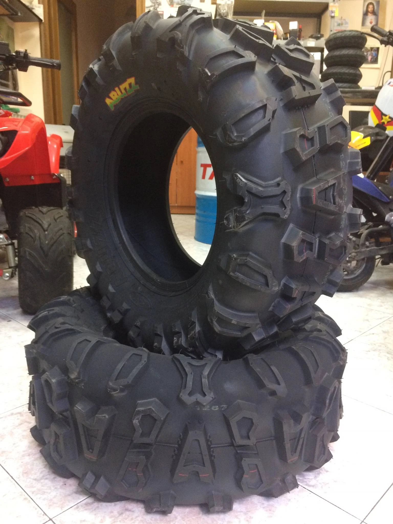 Coppia 2 gomme pneumatici quad 12″ CST abuzz 25×8-12