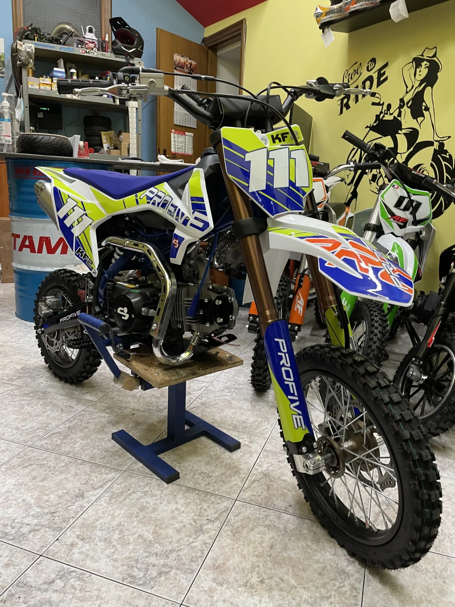 Pit bike 140cc Profive KF2 4T, 4 marce, ruota 14″ 17″ MY 2023
