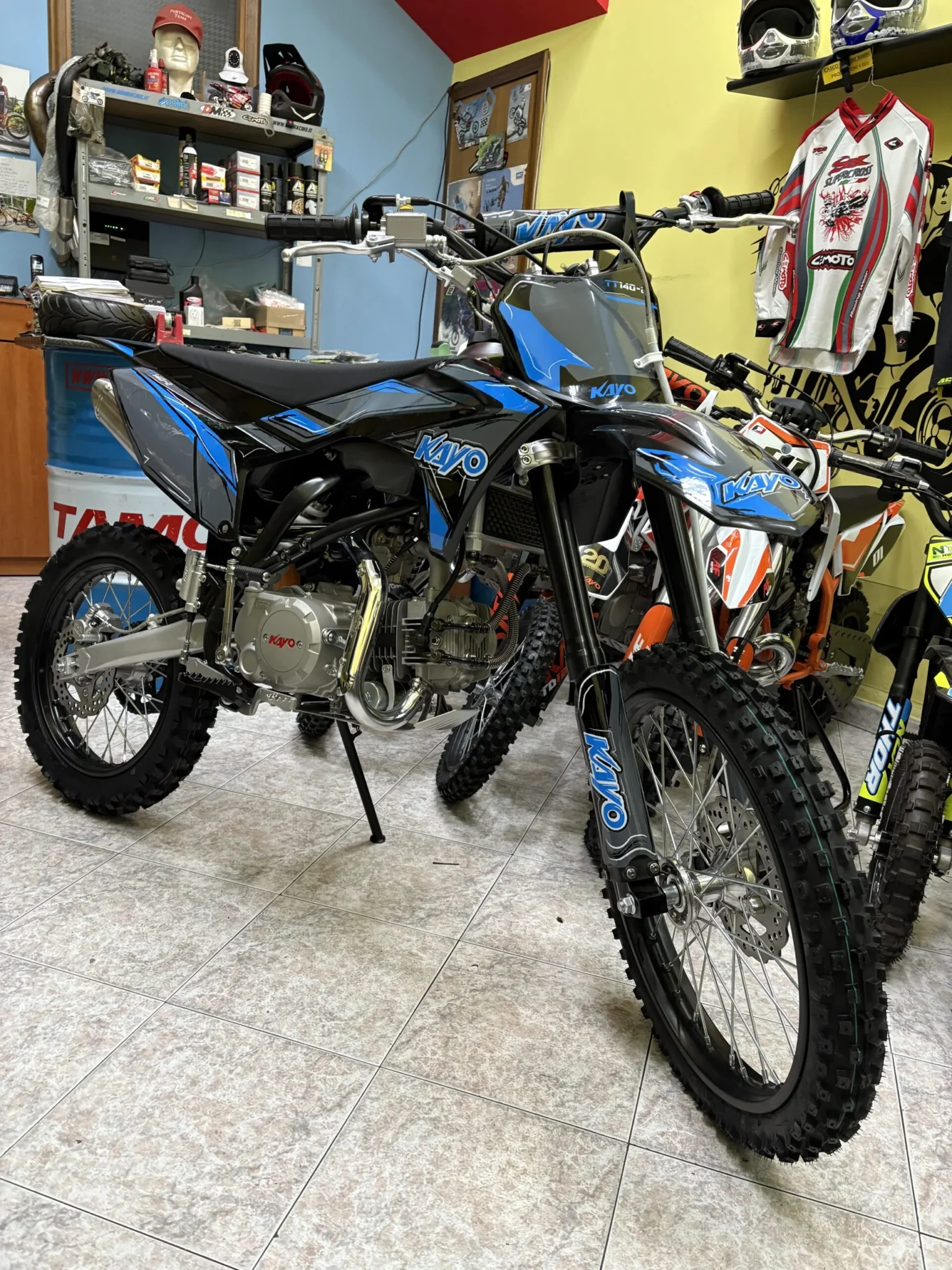 Pit bike Kayo 140cc 4T, 4 marce, ruota 16″i9″, avviamento elettrico