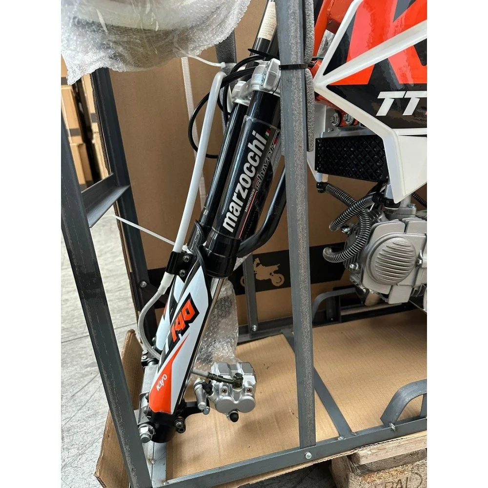 Pit bike Kayo 140cc 4T, 4 marce, ruota 14″ 17″ forcelle Marzocchi, foto 2